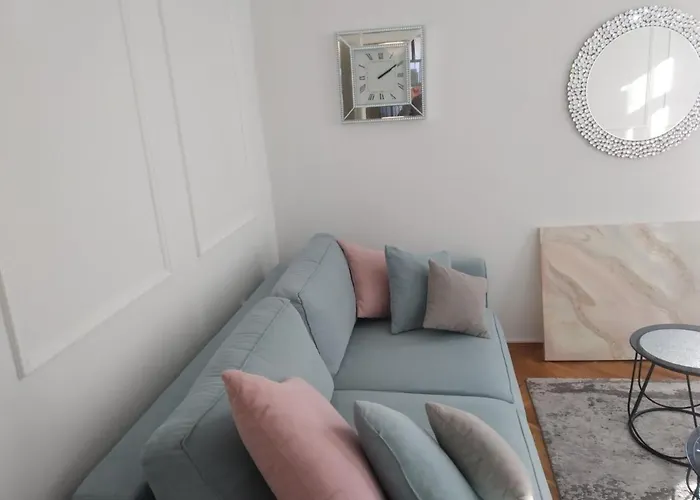 Rose דירה אופטיה