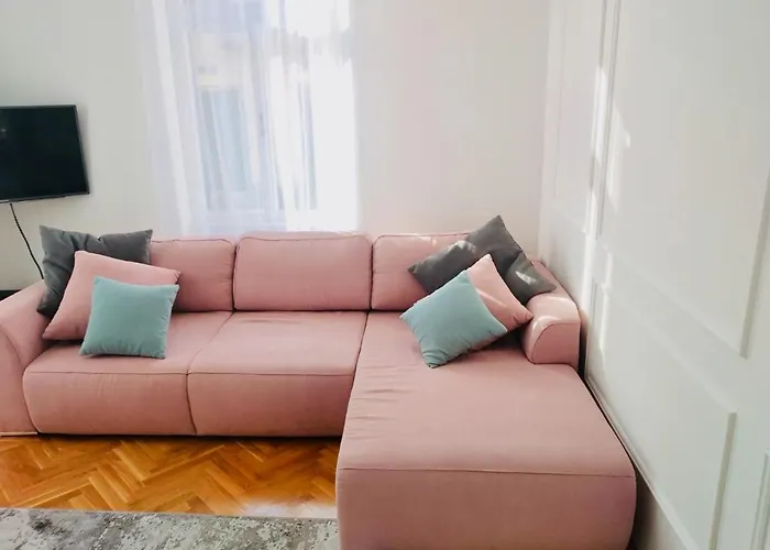 Rose דירה אופטיה